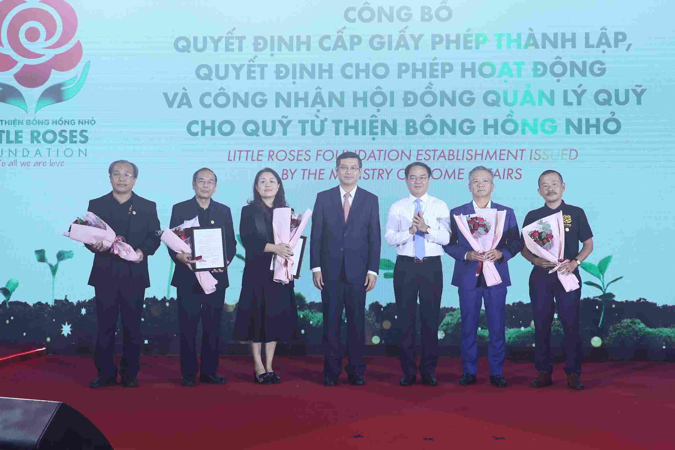 Về Little Roses Foundation